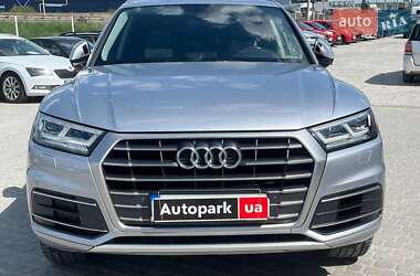 Внедорожник / Кроссовер Audi Q5 2017 в 