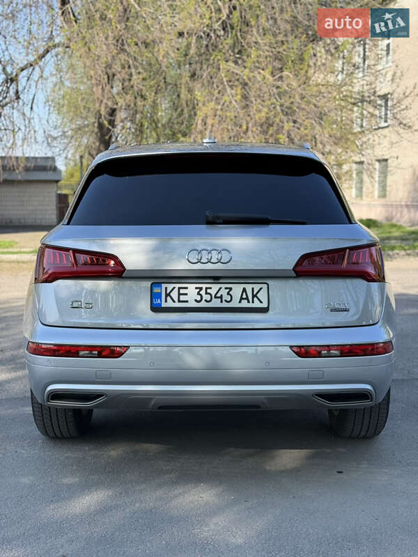 Внедорожник / Кроссовер Audi Q5 2018 в Каменском