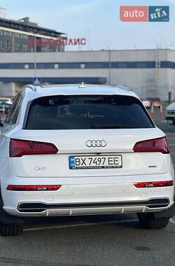 Внедорожник / Кроссовер Audi Q5 2017 в 