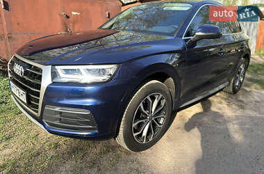 Внедорожник / Кроссовер Audi Q5 2018 в 