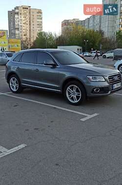 Позашляховик / Кросовер Audi Q5 2013 в 