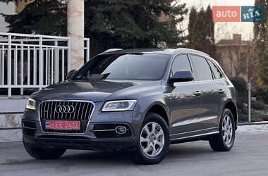 Позашляховик / Кросовер Audi Q5 2015 в 