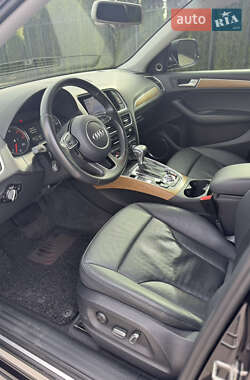 Внедорожник / Кроссовер Audi Q5 2015 в 