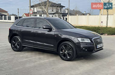 Внедорожник / Кроссовер Audi Q5 2015 в 
