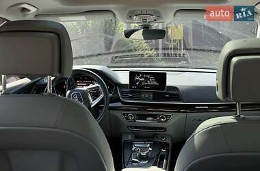 Позашляховик / Кросовер Audi Q5 2019 в 
