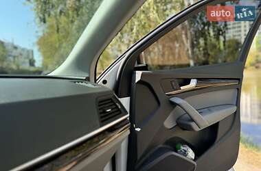 Позашляховик / Кросовер Audi Q5 2019 в 