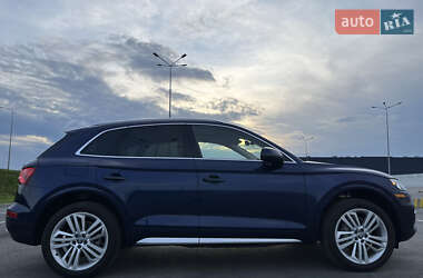 Внедорожник / Кроссовер Audi Q5 2017 в 