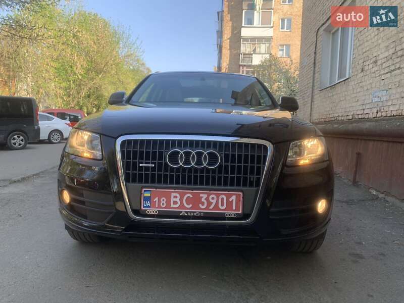 Внедорожник / Кроссовер Audi Q5 2011 в 