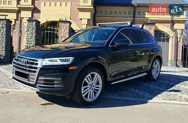 Внедорожник / Кроссовер Audi Q5 2018 в 