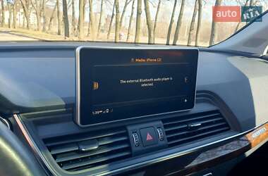 Внедорожник / Кроссовер Audi Q5 2018 в 