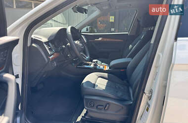 Внедорожник / Кроссовер Audi Q5 2021 в 