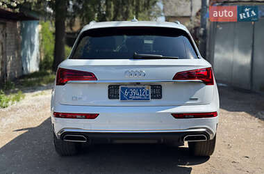 Внедорожник / Кроссовер Audi Q5 2021 в 