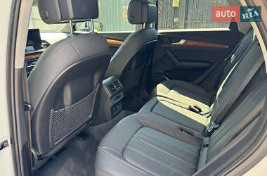 Внедорожник / Кроссовер Audi Q5 2021 в 