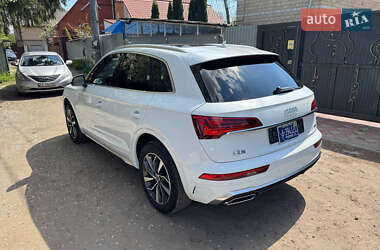 Внедорожник / Кроссовер Audi Q5 2021 в 