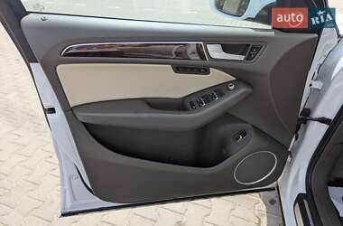 Позашляховик / Кросовер Audi Q5 2012 в 
