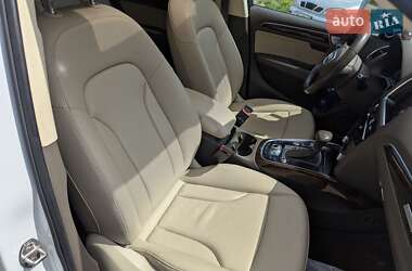 Позашляховик / Кросовер Audi Q5 2012 в 