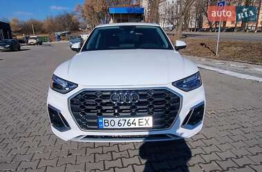 Внедорожник / Кроссовер Audi Q5 2021 в 