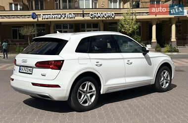 Позашляховик / Кросовер Audi Q5 2018 в Києві