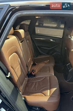 Внедорожник / Кроссовер Audi Q5 2011 в 