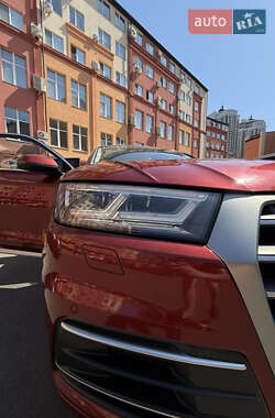 Внедорожник / Кроссовер Audi Q5 2017 в 