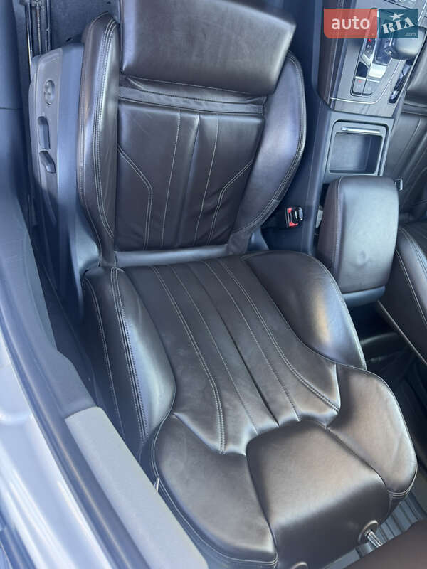 Внедорожник / Кроссовер Audi Q5 2019 в Каменец-Подольском