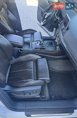 Позашляховик / Кросовер Audi Q5 2019 в 