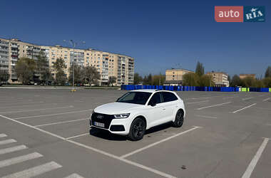 Позашляховик / Кросовер Audi Q5 2019 в 
