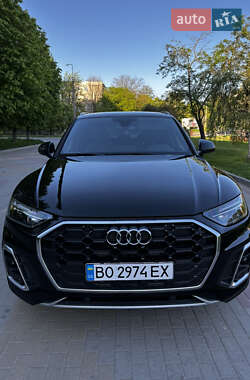 Внедорожник / Кроссовер Audi Q5 2022 в 