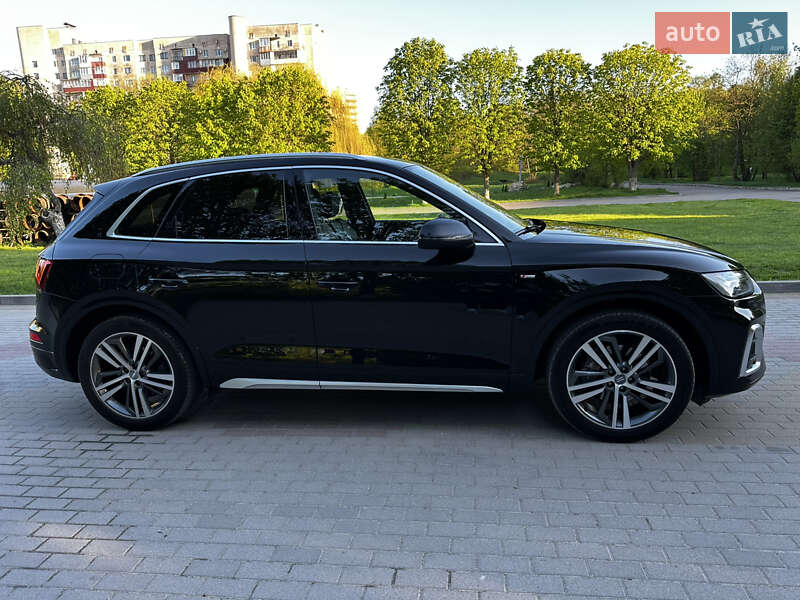 Внедорожник / Кроссовер Audi Q5 2022 в Тернополе