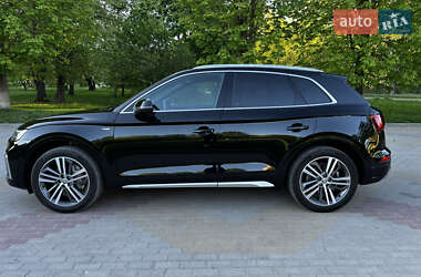 Внедорожник / Кроссовер Audi Q5 2022 в 