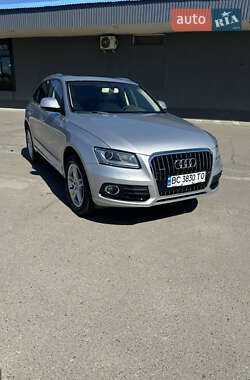 Внедорожник / Кроссовер Audi Q5 2015 в 