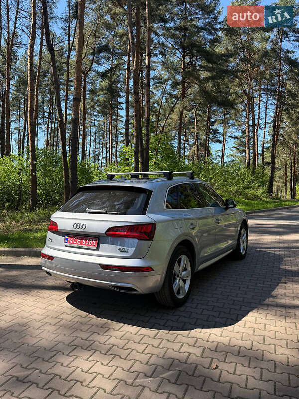 Позашляховик / Кросовер Audi Q5 2018 в Новояворівську