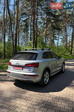 Внедорожник / Кроссовер Audi Q5 2018 в 