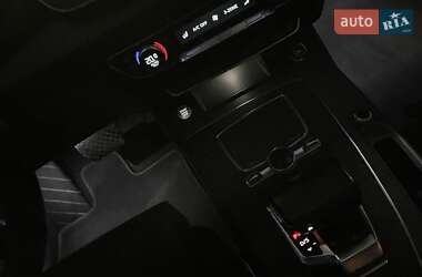 Внедорожник / Кроссовер Audi Q5 2017 в 