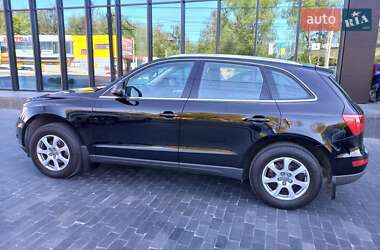 Внедорожник / Кроссовер Audi Q5 2010 в 