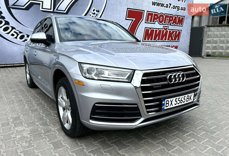 Внедорожник / Кроссовер Audi Q5 2017 в Хмельницком
