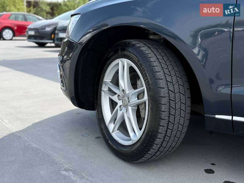 Внедорожник / Кроссовер Audi Q5 2015 в Ровно