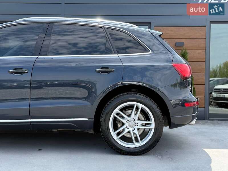 Внедорожник / Кроссовер Audi Q5 2015 в Ровно
