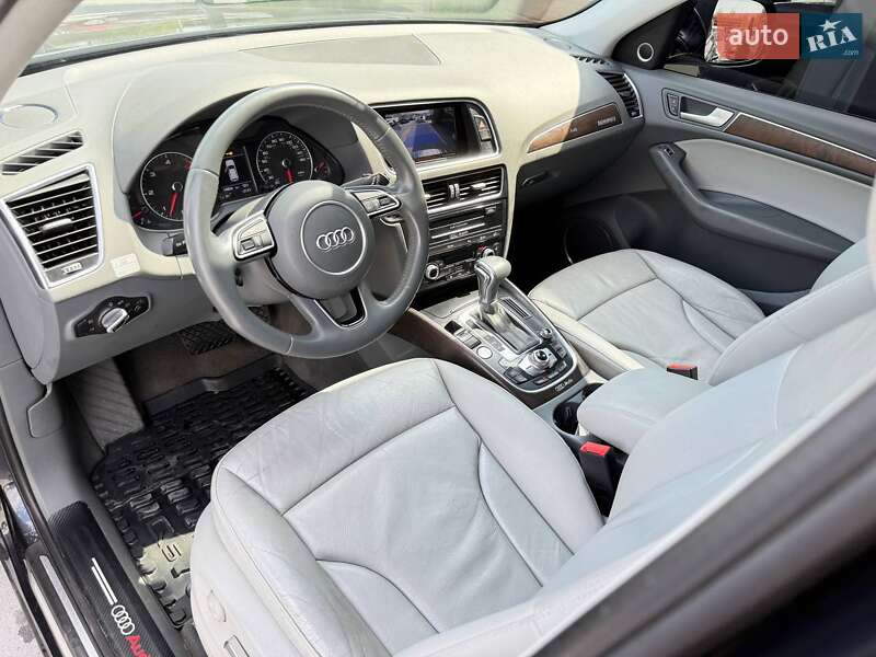 Внедорожник / Кроссовер Audi Q5 2015 в Ровно