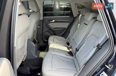Внедорожник / Кроссовер Audi Q5 2015 в 