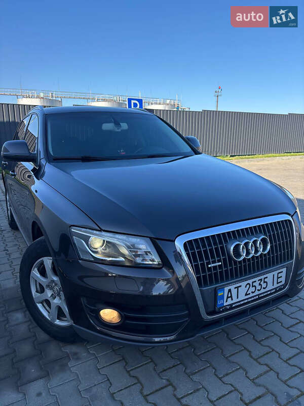 Внедорожник / Кроссовер Audi Q5 2010 в 