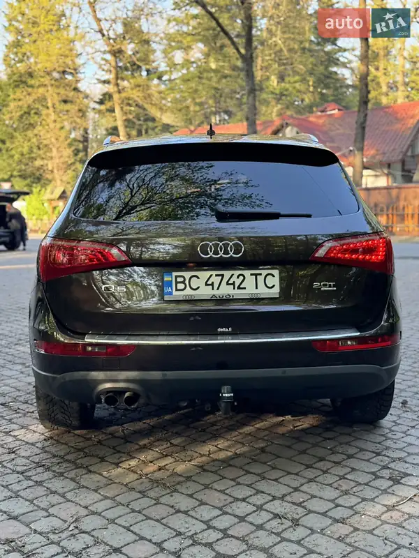 Позашляховик / Кросовер Audi Q5 2011 в 