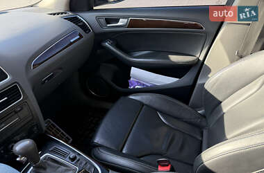 Внедорожник / Кроссовер Audi Q5 2011 в 