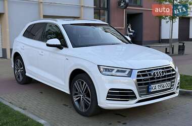 Внедорожник / Кроссовер Audi Q5 2017 в 