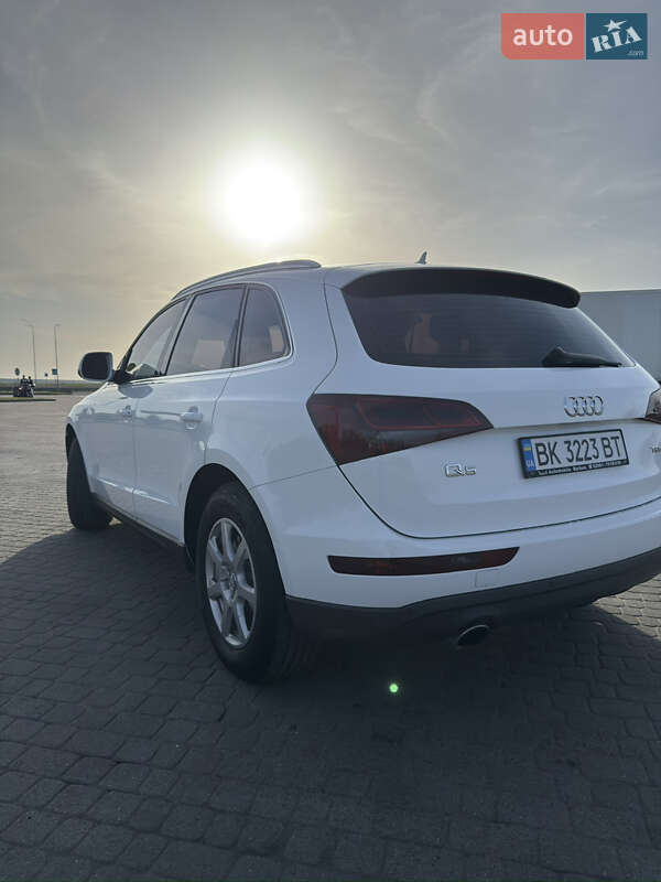 Внедорожник / Кроссовер Audi Q5 2013 в Радивилове