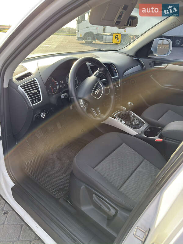 Внедорожник / Кроссовер Audi Q5 2013 в Радивилове