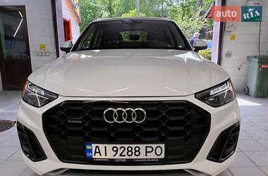 Позашляховик / Кросовер Audi Q5 2022 в 