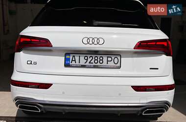Позашляховик / Кросовер Audi Q5 2022 в 