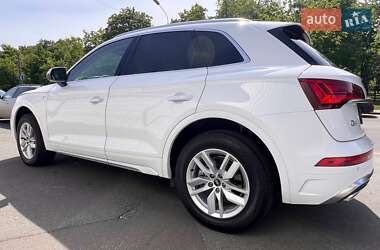 Позашляховик / Кросовер Audi Q5 2022 в 