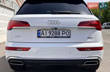 Позашляховик / Кросовер Audi Q5 2022 в 